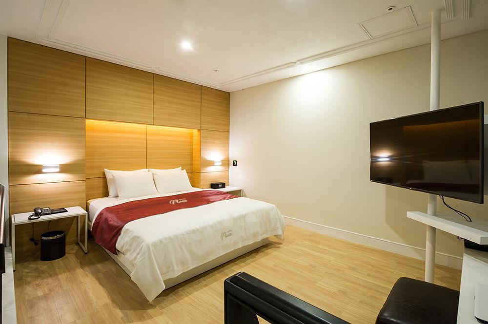 Hotel Floce Пучхон Экстерьер фото